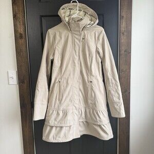 Athleta Shelter Cove Jacket Womens Medium Tan Ruffle Rain Full Zip Hood Outdoor